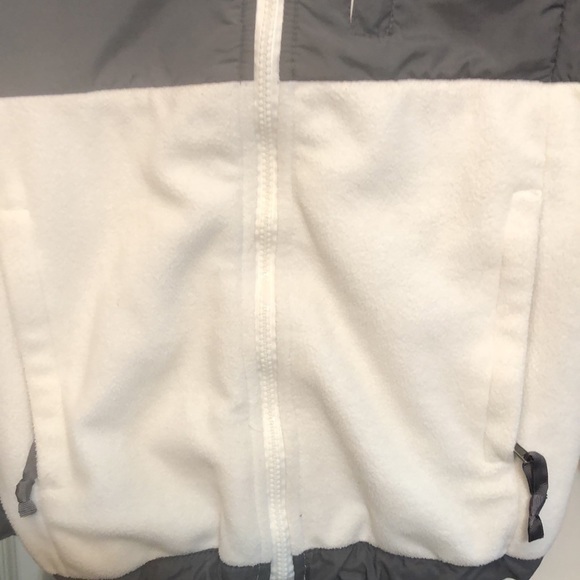 The North Face size small white & grey fleece zip jacket three pockets - Picture 6 of 11